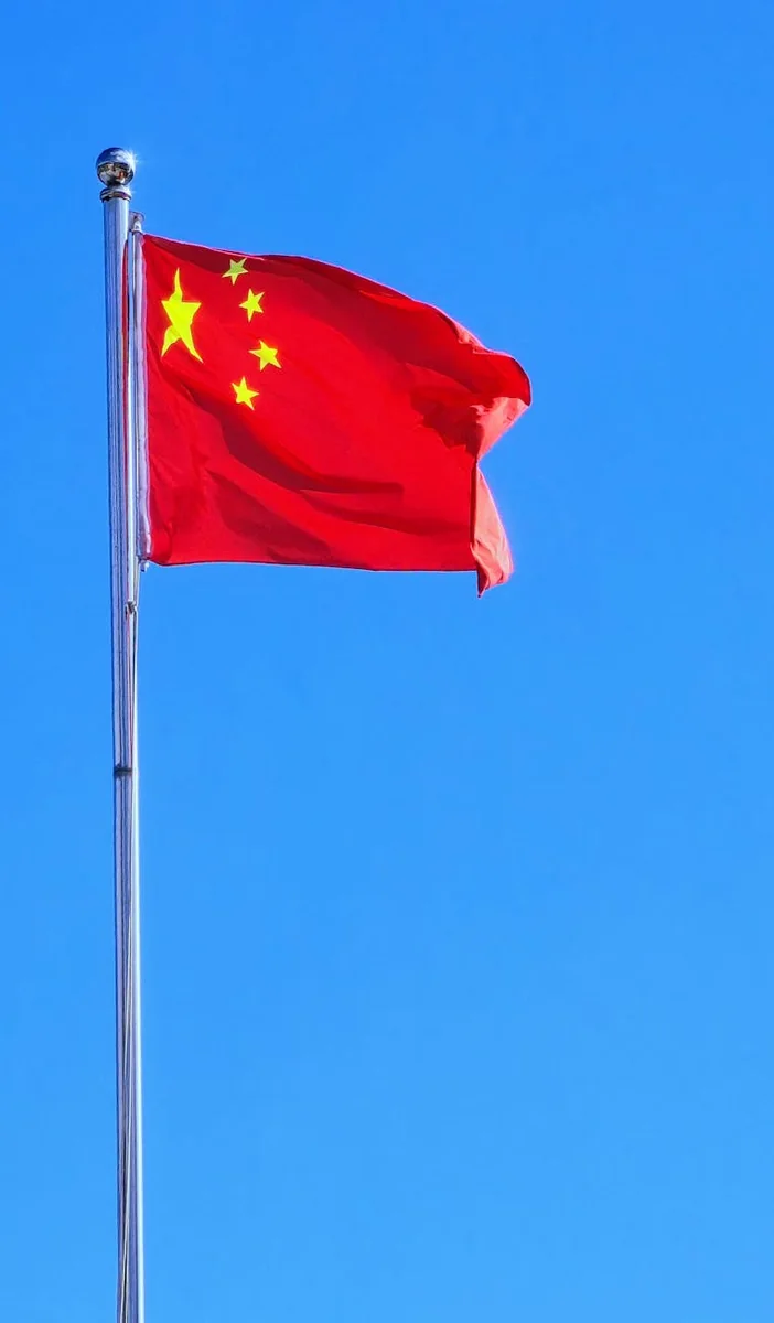 手艺与工坊专题片单主题图，工作台与手工工具构成片单视觉标识